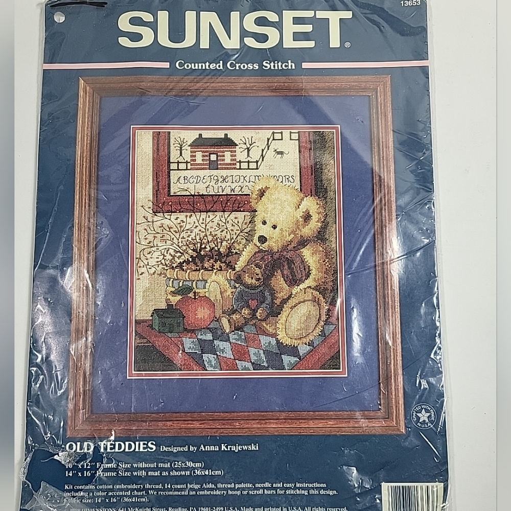 1998 Dimensions Sunset Old Teddies Cross Stitch 10x12